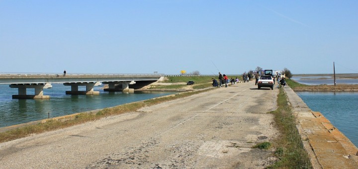 Старая дорога через Чонгарский пролив
